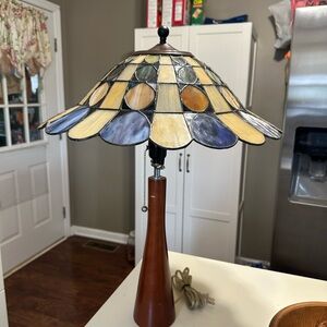 Gorgeous Stained Glass Table Lamp with Wooden Base. Mushroom vibes